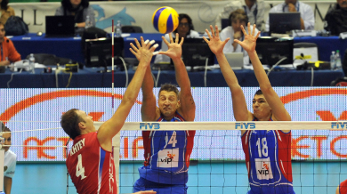 Сърбия на полуфинал, чака отбора от групата на България