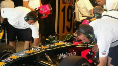 Арабаджиев тества днес болид от Формула 1