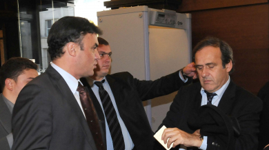 И Платини подкрепи идеята “Мондиал 2022  през януари”