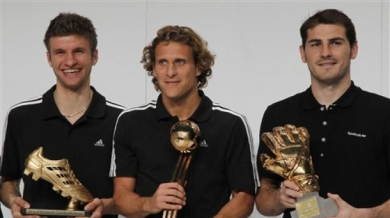 Форлан, Касияс и Мюлер взеха наградите си от Мондиал 2010