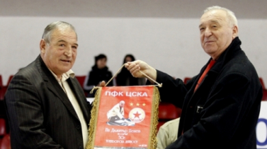 Димитър Пенев стана почетен президент на Нотингам