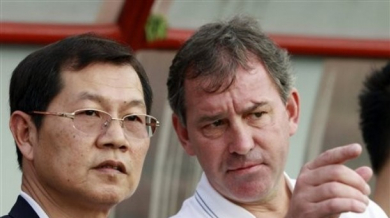 Брайън Робсън отказа да подаде оставка в Тайланд