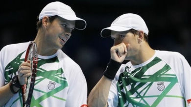 Братята Брайън спечелиха Australian Open за пети път
