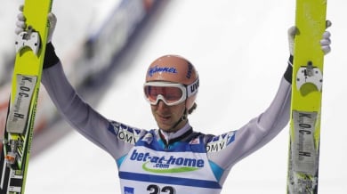 Австриец триумфира на ски скоковете в Оберстдорф