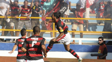 Роналдиньо с първи гол за Фламенго - ВИДЕО