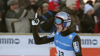 Шлиренцауер триумфира в ски-полетите