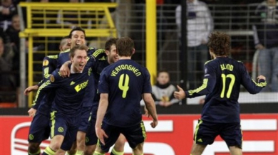 Аякс почти сигурен 1/8-финалист на Лига Европа