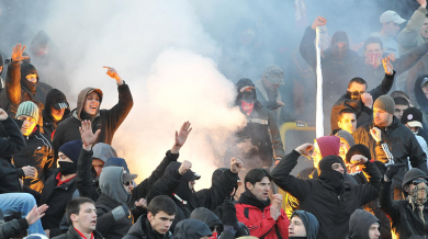 Кметът на София иска двойни глоби за футболните хулигани