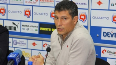Канят Балъков за треньор на Спортинг