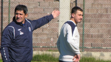 Кипърски тим преговаря с наш треньор