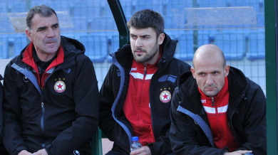 Треньорът на ЦСКА нахапан от бездомни кучета