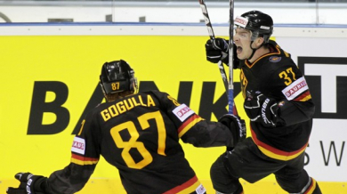 Германия удари Русия на старта на Световното по хокей на лед