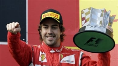 Алонсо ще кара Ферари до 2016-а