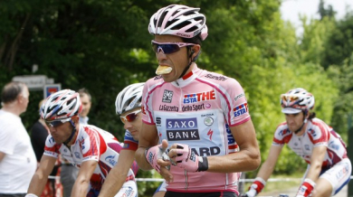 Контадор води уверено кръг преди края на Джирото