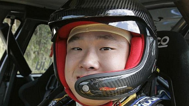 Китайски пилот почина след мозъчен инфаркт