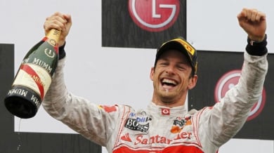 Бътън без наказание в лудото Гран при на Канада