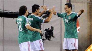 Чичарито с красив гол при победа на Мексико на Голд Къп