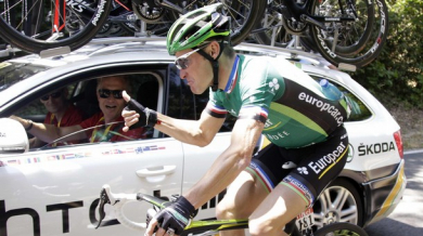Британец триумфира в петия етап на Тур дьо Франс