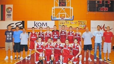 Юношите по баскетбол с трудна победа над Румъния