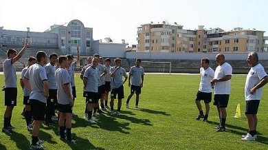 Етър започна подготовка с нов треньор и 19 футболисти
