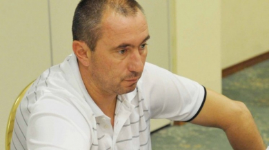 Станимир Стоилов подкупва кипърските журналисти с обяд