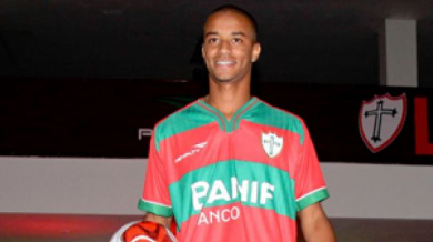 Гаджето на бразилски футболист падна от 15 етаж