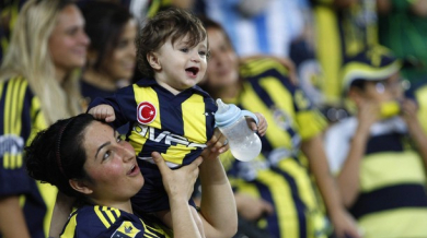 Жени и деца безплатно на мачове в Турция