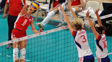 Националките по волейбол с Чехия и Унгария за Евро 2013