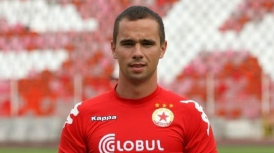 ЦСКА предлага Халилович на три отбора