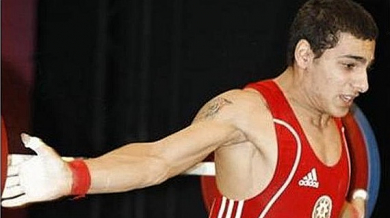 Българин счупи световен рекорд №1000 в щангите