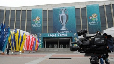 Днес стават ясни групите на Евро 2012