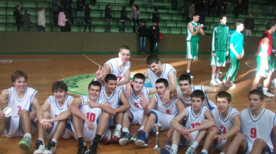 Сърби спечелиха турнир в памет на легендарния Иван Андреев