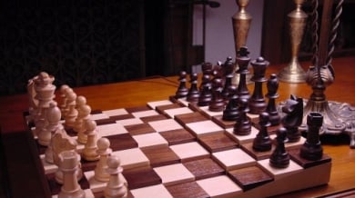 Наше момче бие на шах в САЩ