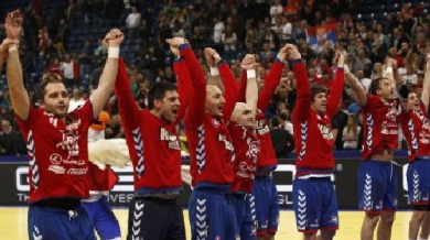 Сърбия е първият полуфиналист на Европейското по хандбал