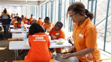 Майката на Дидие Дрогба наготви за феновете на Кот д`Ивоар