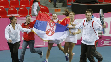 Сърбия за първи път на 1/2-финал във „Фед Къп”
