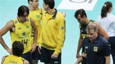 Треньорът на Бразилия катастрофира
