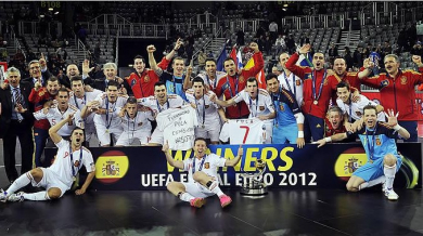 Боби Михайлов видя европейска титла на Испания по футзал