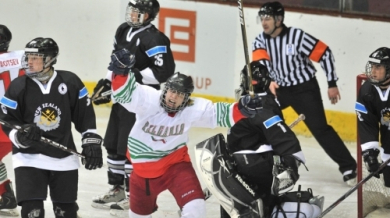България падна от Белгия на Световното по хокей на лед