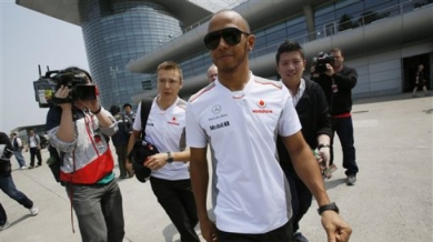 Хамилтън с наказание от пет места за Гран При на Китай