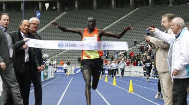 Нов световен рекорд в бягането на 25 км