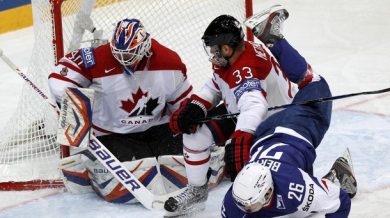 Канада размаза Франция на Световното по хокей