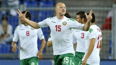 България продължава да е след Оман и Уганда в ранглистата на ФИФА