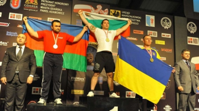 България с общо 12 медала от Европейското по канадска борба