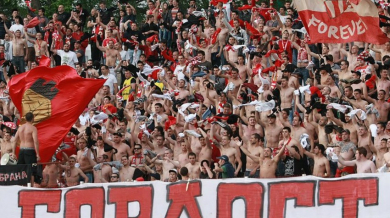 Русе полудя по ЦСКА, близо 2000 гледат тренировката на &quot;червените&quot;