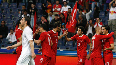 Турция с победа пет дни преди мача с България