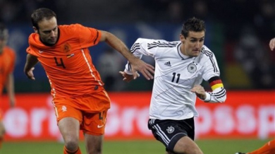 Бранител на Холандия под въпрос за старта на Евро 2012
