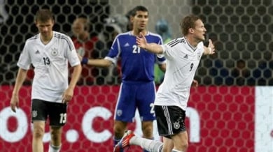 Германия загря за Евро 2012 с успех над Израел