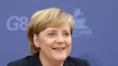 Меркел ще гледа на живо Германия срещу Гърция