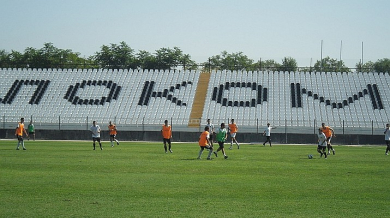 Слагат осветление на “Лаута”